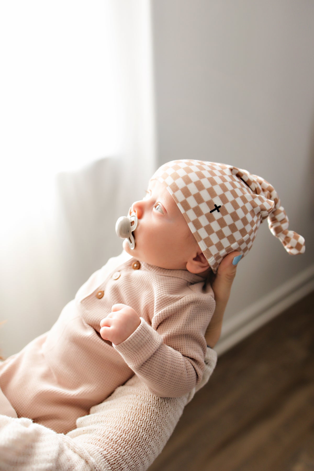 HATS, BEANIES & BOWS